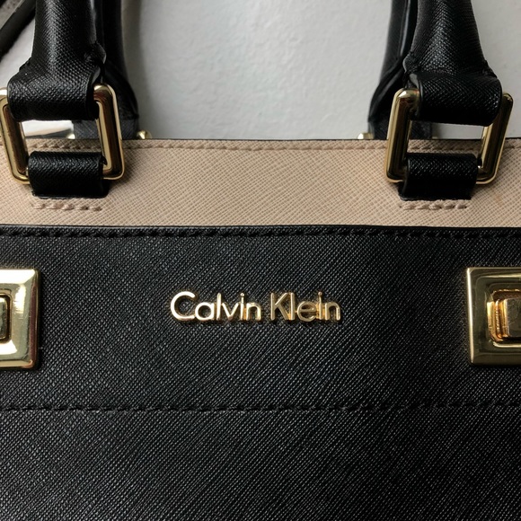 Calvin Klein Bag - Picture 4 of 15